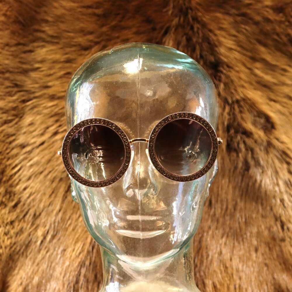 Vintage-Inspired Round Sunglasses with Embellished Bronze Frames - Picture 2 of 2